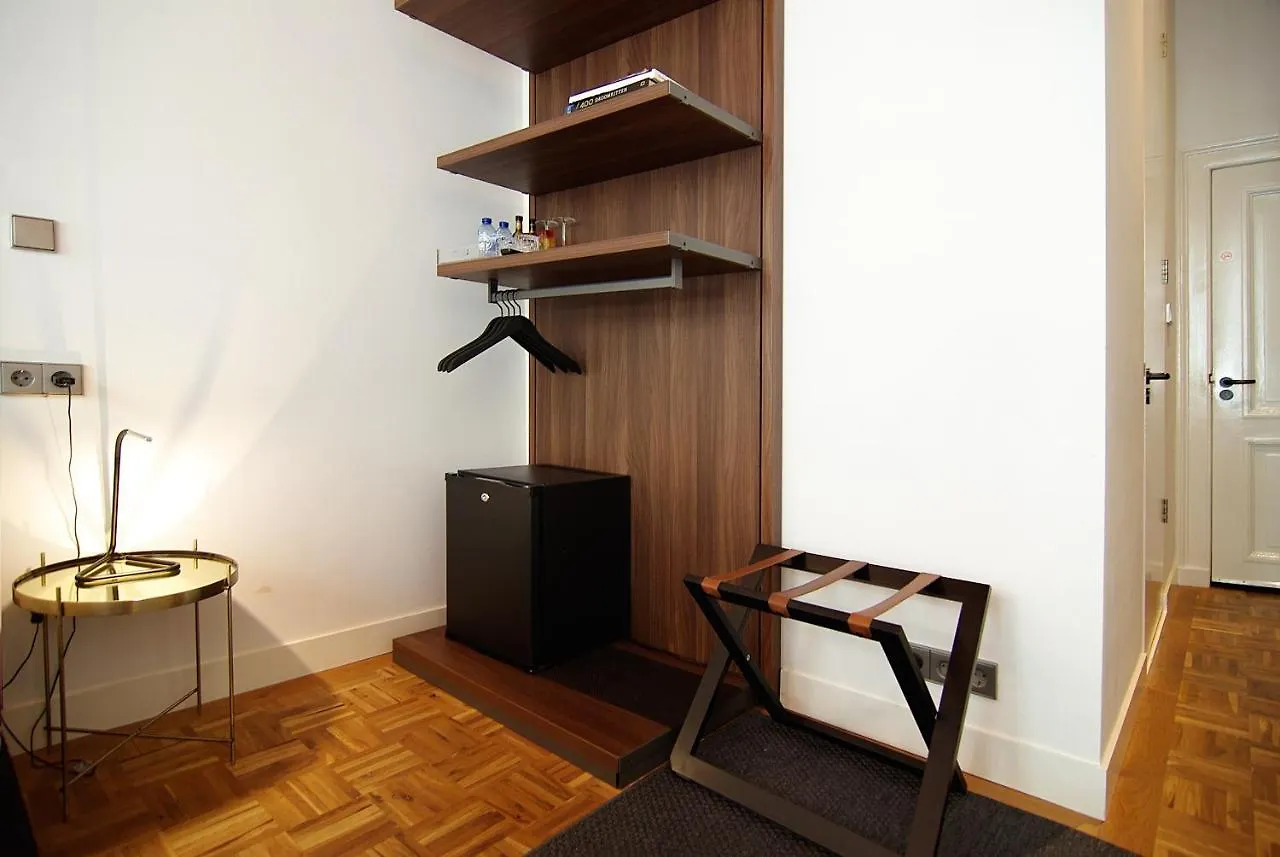 Stuart Luxury Rooms Amsterdam 2*,  Netherlands